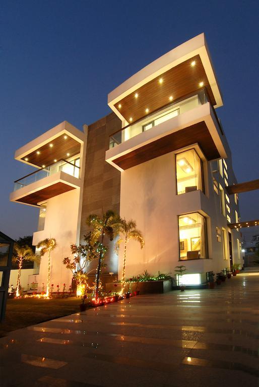White Lotus Hotel Gurgaon Exterior photo